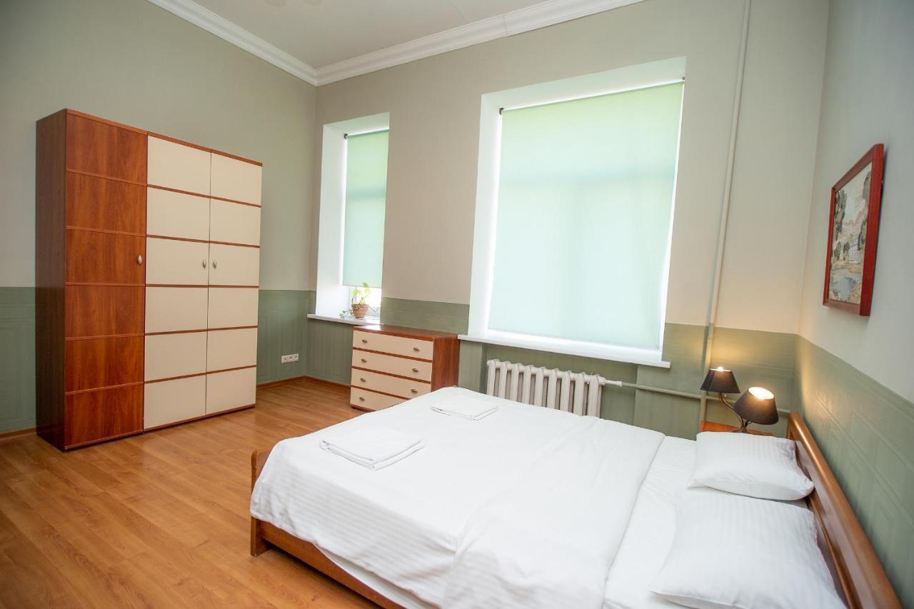 Ferienwohnung Простора 3 Кімнатна Біля Майдану Незалежності Kiew Exterior foto
