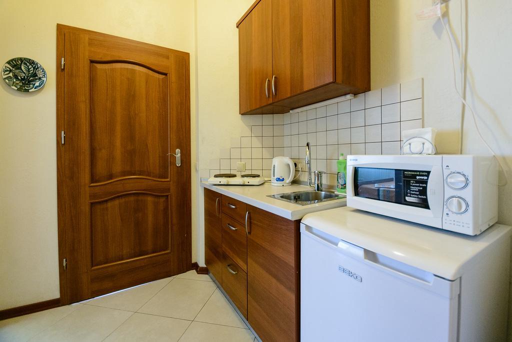 Ferienwohnung Простора 3 Кімнатна Біля Майдану Незалежності Kiew Exterior foto